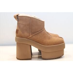 UGG New Heights Platform Mini Boots Sz 6